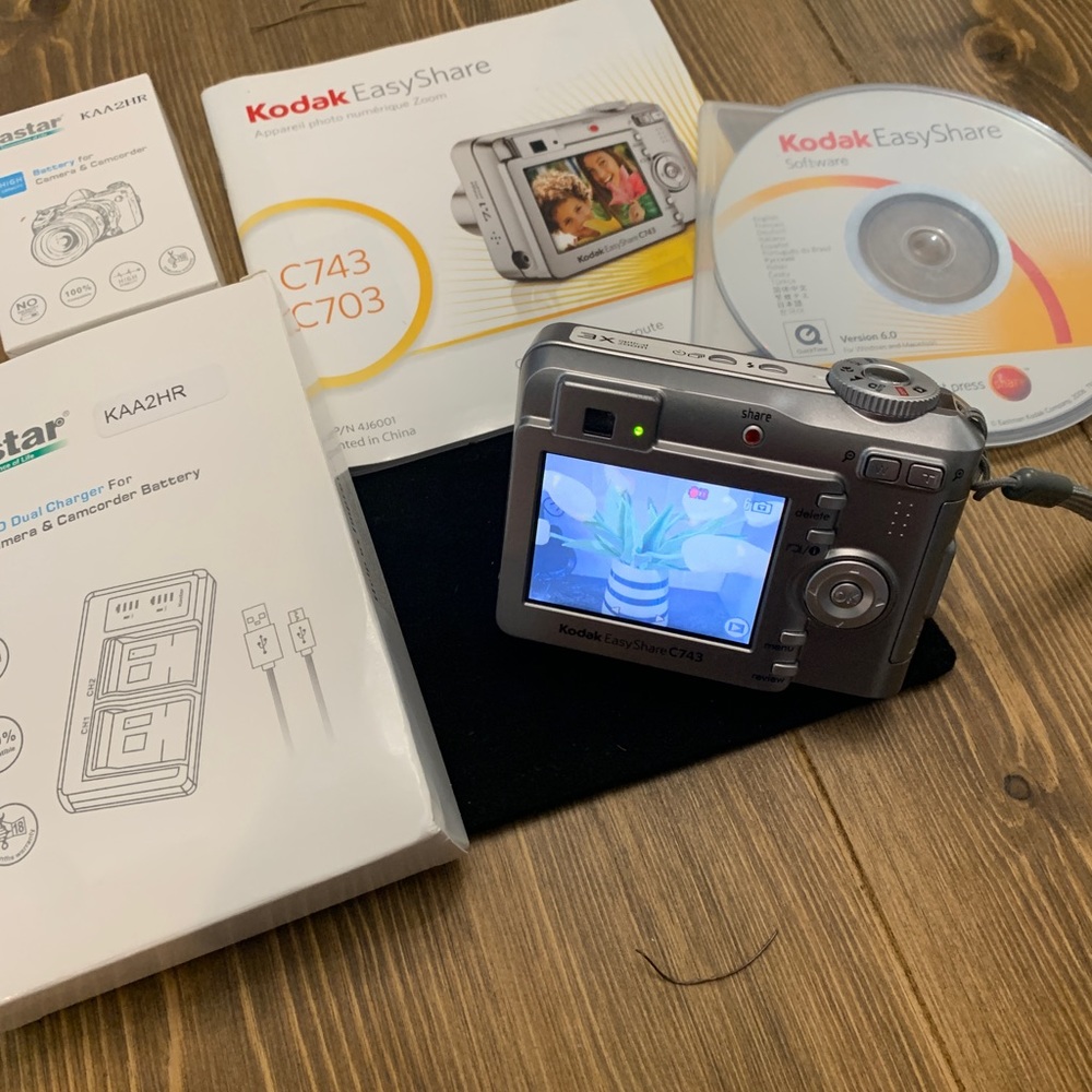 Kodak EasyShare Digital Camera C743/C703, gentle use